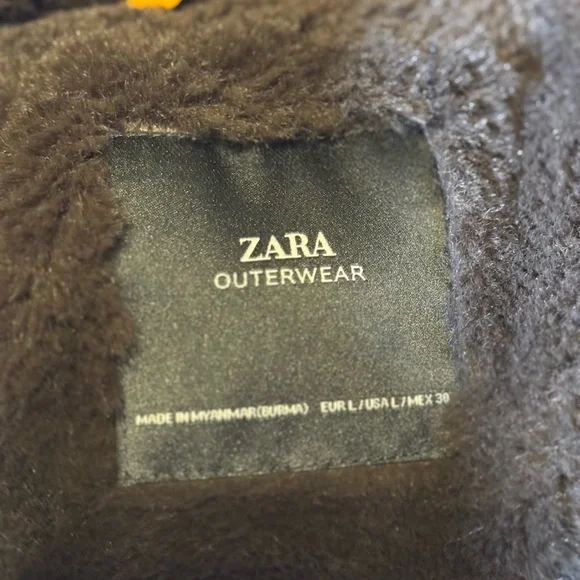 Zara Women's Mustard Yellow Down Puffer Jacket with Faux Fur Collar - Picture 7 of 14